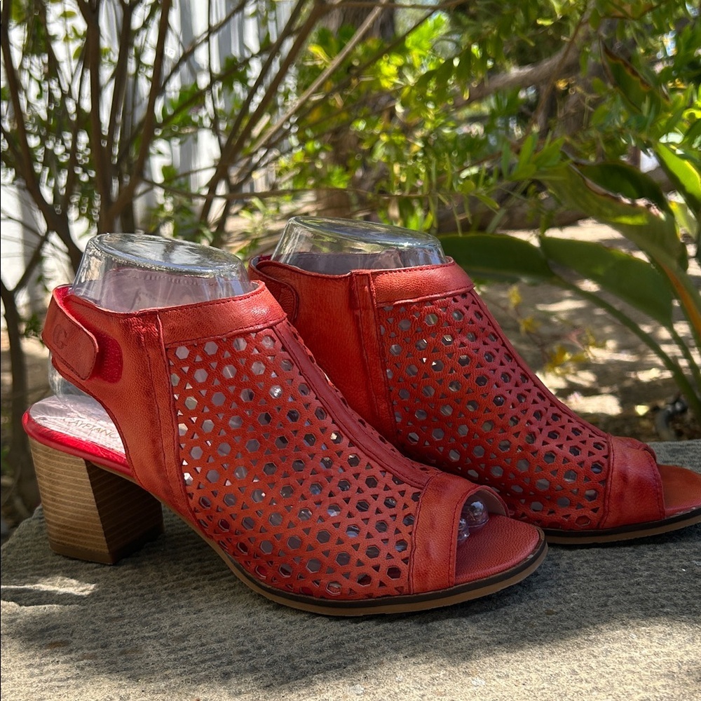 Size 39 (8.5 US) | CG Sport by Cayetano Giménez Coral Peep-Toe Sandals - Picture 7 of 10